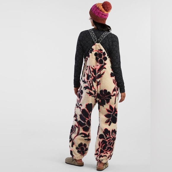 NWT FP Movement Hit the Slopes Fleece Overalls in Magnolia Combo Size XS - Picture 3 of 9